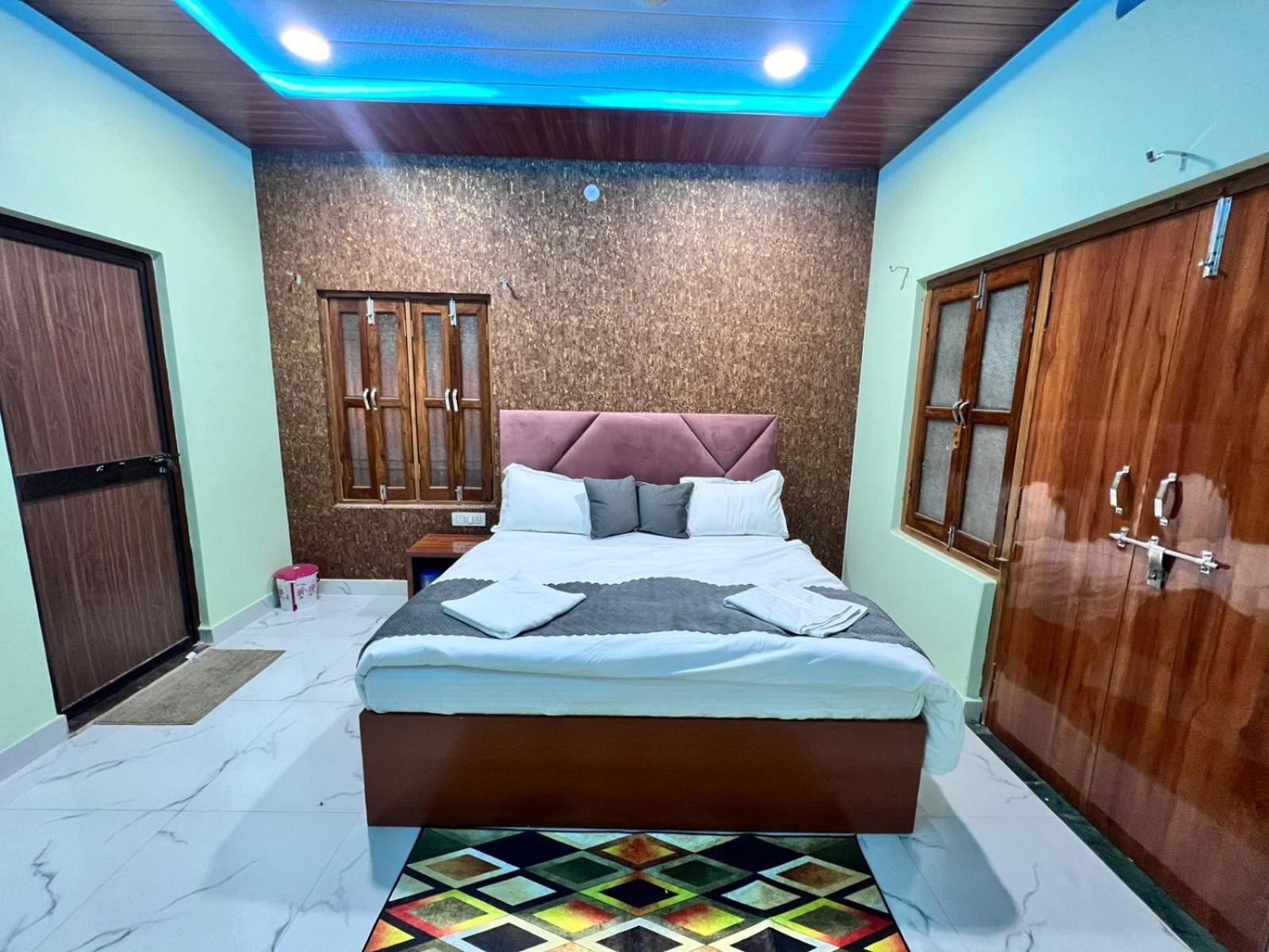 Gulab Residency Hotel Benares Buitenkant foto